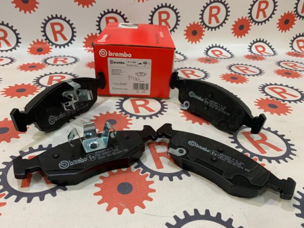 Kit pastiglie freno anteriori marca Brembo Panda (312-319) Ypsilon (312) P11031 oem 77366378